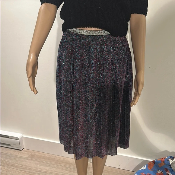 Elegant Purple and Black Midi Skirt - Picture 2 of 8